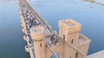 على غرار المطرية.. منشأة القناطر تحتفل برمضان على مائدة واحدة بطول كوبري محمد علي