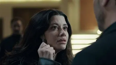 أجبرها على الرحيل: طارق لطفي يهدد سينتيا خليفة في الحلقه 13 من فرصة أخيرة