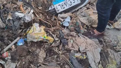 مصرع سائق ملاكي أسفل تريلا قمامة بعد انقلابها بنفق العبور