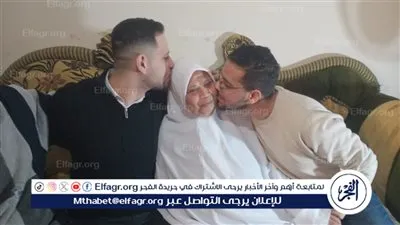 من الظلام إلى النور.. قصة كفاح سيدة كفيفة تُتوج بالأم المثالية بالبحيرة (فيديو وصور)