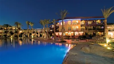 تكثيف أعمال المرور والتفتيش على المنشآت الفندقية والسياحية ومراكز الغوص والأنشطة البحرية والبازارات بمختلف المحافظات 