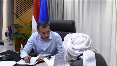 في لقاء “جبر الخواطر”.. محافظ أسوان يوجه بتدخلات عاجلة لدعم المواطنين وتعزيز الحماية الاجتماعية