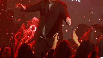 وائل جسار يبعث برسائل حب وسلام من القاهرة إلى بيروت