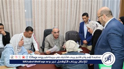 محافظ الإسماعيلية يدعو الشباب للالتحاق بفرص العمل المقدمة بالمناطق الحرة والصناعية 