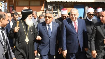 محافظ الدقهلية ومدير أمن الدقهلية يقدمان التهنئة للأنبا ماركوس أسقف دمياط وكفر الشيخ ورئيس دير القديسة دميانة ببلقاس بمناسبة عيد القيامة