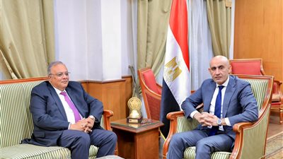 عبد اللطيف: التعليم حق أصيل من حقوق الإنسان ويمثل أهم عنصر لبناء المجتمع وتقدمه