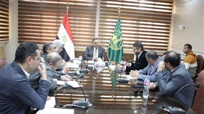 محافظ القليوبية يوجه بسرعة استكمال مشروع ممشى النيل ببنها لتعزيز الاستثمار السياحي