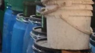 ضبط 10 أطنان مخللات فاسدة داخل منشأة غير مرخصة بالإسكندرية