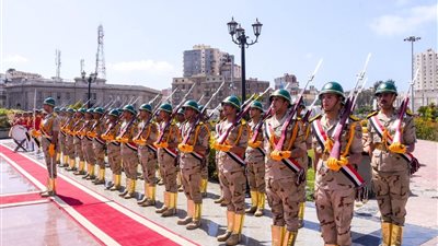 بوضع إكليل زهور على النصب التذكاري للشهداء.. قيادات الإسكندرية يحيون ذكرى تحرير سيناء 