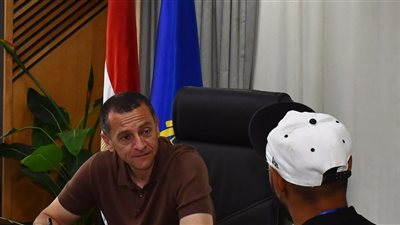 محافظ أسوان: حلول عاجلة لمطالب المواطنين ودعم موسع للفئات الأولى بالرعاية