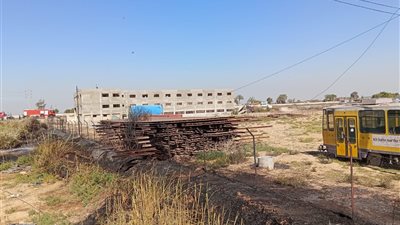 دون إصابات..... تفاصيل إخماد حريق هيش بجوار مخزن الترام بالإسكندرية 