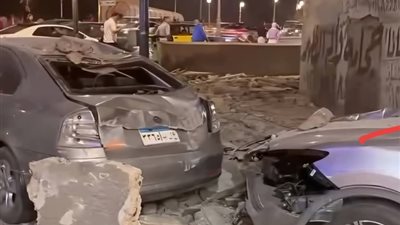 دون إصابات.. سقوط أجزاء من عقار قديم في ميامي يتسبب في تلف سيارتين 