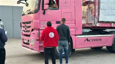 الهلال الأحمر يدفع قافلة «زاد العزة» 183 بحمولة 5،770 طنًا من المساعدات الإنسانية