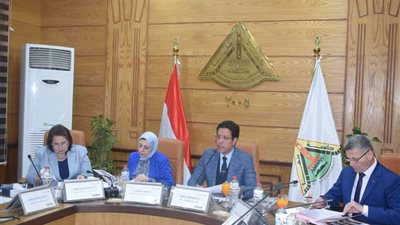 الجيزاوي يؤكد جاهزية جامعة بنها لامتحانات الترم الثاني ويوجه برفع الطوارئ الطبية داخل الكليات