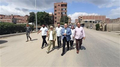 نائب محافظ الجيزة يتفقد أعمال التطوير والرصف بطريق البراجيل كومبرة الرابط بين طريق المريوطية بمحور أحمد عرابي