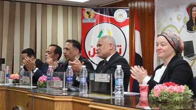 على هامش زيارة وزيرة التضامن لمحافظة المنيا.. وحدة التضامن الاجتماعي توزع 25 لاب توب ناطق و10 كراسي متحركة للطلاب من ذوي الإعاقة