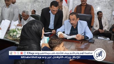 محافظ سوهاج:يعقد اللقاء الأسبوعي لبحث مطالب المواطنين 