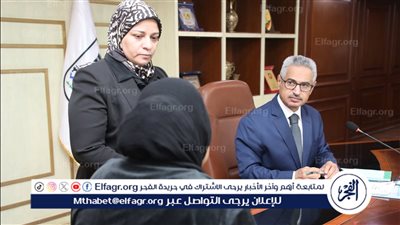 محافظ بني سويف يوجه بصرف مساعدات مالية لأرملة وسيدة من الغارمات