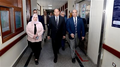 رئيس جامعة المنصورة يتابع ميدانيًّا تنفيذ وجاهزية مشروعات التطوير بالقطاع الطبي