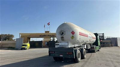 الهلال الأحمر يطلق قافلة «زاد العزة» 188 بحمولة أكثر من 3 آلاف طنًا من المساعدات الإنسانية