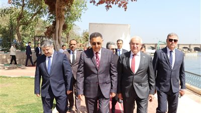 محافظ القليوبية يستقبل سفير أذربيجان بالقناطر الخيرية في ذكرى ميلاد حيدر علييف ويؤكدان تعزيز التعاون المشترك