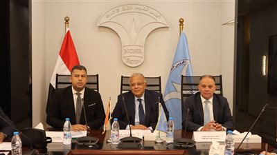 القومي لحقوق الإنسان يناقش سياسات سوق العمل بعد قرارات العمال