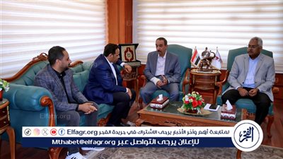 محافظ سوهاج: يستقبل فريق الوحدة المركزية لمبادرة حياة كريمة