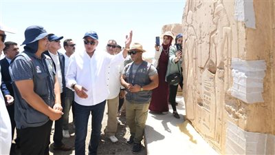 وزير السياحة والآثار يتفقد أعمال ترميم الصرح الأول لمعبد الرامسيوم