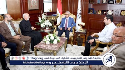 وفد من الكنيستين الإنجيلية والكاثوليكية يهنئ محافظ بني سويف بعيد الأضحى المبارك