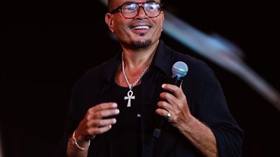 «ميال» و«شوقنا».. أغاني عمرو دياب في الثمانينات تتصدر التريند بين الأجيال الجديدة